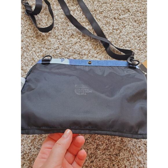 Supreme The North Face Bleached Denim Print Shoulder Bag Indigo Zippered 8x11 - Picture 4 of 9